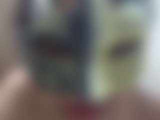 Hungrystrawberry's Live Sex Cam Show