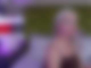 Live cam show with LadyTouch - Blonde Hair on TastyBlacksLive