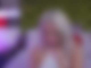 LadyTouch MILF webcam performer live streaming