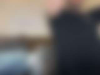 Live cam show with Sr. Gheko - Living Room on madthumbs