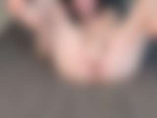 Fox-Cuteee's Live Sex Cam Show