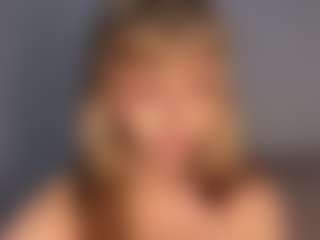 GennaKirley's Live Sex Cam Show