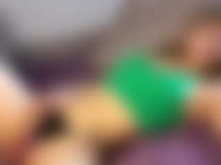GennaKirley's Live Sex Cam Show