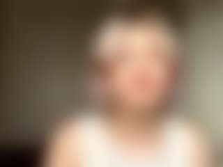 Live cam show with GertieSzal - Striptease Granny on SinfulBabes