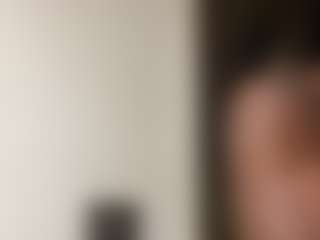 Live cam show with KingChiSKiEDD - Smoking on Camsoda