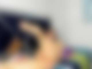 Kiss-ninna MILF webcam performer live streaming