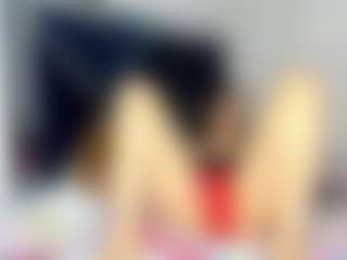 Kiss-ninna MILF webcam performer live streaming