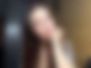 Live cam show with Kris - Brown Eyes Big Tits on sexylive.show