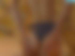 Live cam show with MaribelHechinger - Oil on Cam Slut