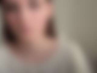 Live cam show with RobynEslick - Double Penetration on Dare Cams