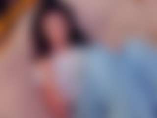 Live cam show with Anna - Brown Hair on AdultVida.com