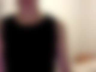 Live cam show with Anna - Moaning on TeamSkeetLive