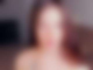 Show in cam erotica live di Emily
