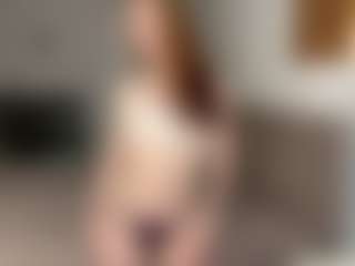 Live cam show with Emily - Camel Toe on Camsoda