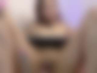 Live cam show with Lily-cooper - Spin on CamClone