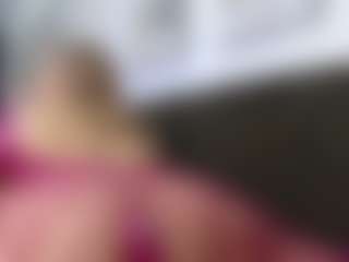 Live cam show with Lily-cooper - Green Eyes on CamClone