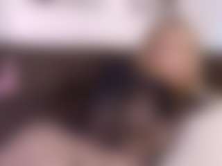 Live cam show with Lily-cooper - Full Nudity on livesuperchat.net