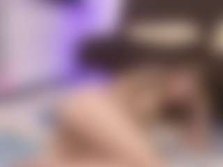 Live cam show with Lily-cooper - Green Eyes on Camversity