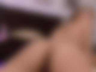 Live cam show with Lily-cooper - Facial Piercings on Camsoda