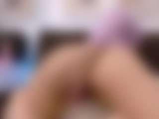 Live cam show with Lily-cooper - Smoking on Camsoda