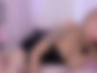 Live cam show with Lily-cooper - Petite on MyBangCams