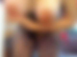 Xrenatablu's Live Sex Cam Show