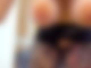 Xrenatablu's Live Sex Cam Show