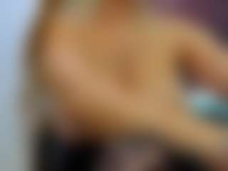 Xrenatablu's Live Sex Cam Show