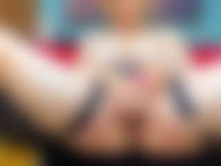 Xrenatablu's Live Sex Cam Show