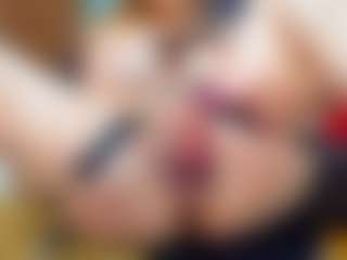 Live cam show with Xrenatablu - Pregnant on Milfs Live