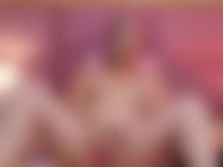Live cam show with Zoeaitana - New Lovense on AdultVida.com