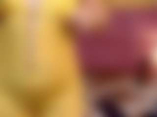 Live cam show with Zoeaitana - Petite on eurowanks.com