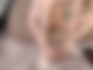 Live cam show with AshMuse - Tease on SquirtSoMuch