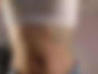 Live cam show with avayuzu - Athletic Middle Aged on Gym Cam Girls