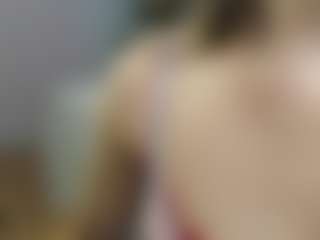 Live cam show with avayuzu - Bedroom on livesuperchat.net