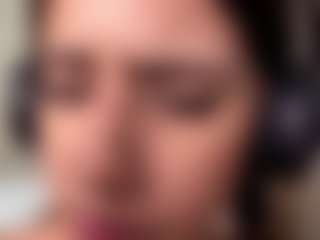 Live cam show with LakeishaRankin - Genital Piercings on Camming Site