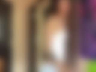 Live cam show with LakeishaRankin - College on Camsoda