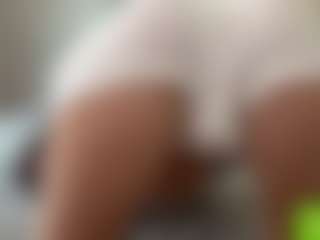 Live cam show with LakeishaRankin - Genital Piercings on Camsoda