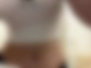 SeritaMccoggle's Live Sex Cam Show