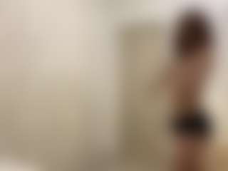 SeritaMccoggle's Live Sex Cam Show
