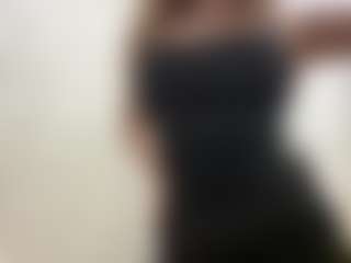 SeritaMccoggle's Live Sex Cam Show