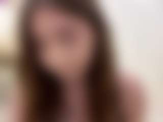 SeritaMccoggle MILF webcam performer live streaming