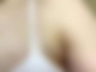 SeritaMccoggle's Live Sex Cam Show
