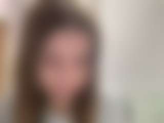 Live cam show with WillaAlanis - Raven Hair on Camming Site