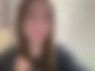 Live cam show with WillaAlanis - Fingers on Camsoda