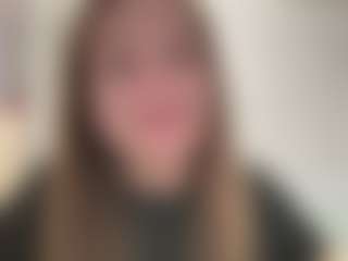 Live cam show with WillaAlanis - Hairy Pussy on SpunkLive