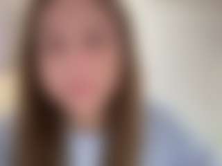 Live cam show with WillaAlanis - Normal on WildCum