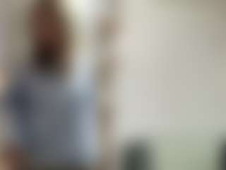 Live cam show with WillaAlanis - Gray Eyes on WildCum