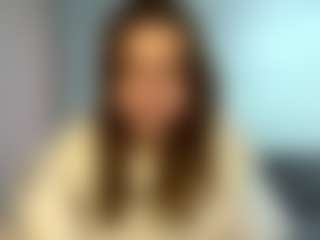 Live cam show with WillaAlanis - Average on Milfs Live