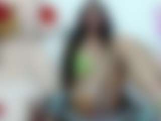 Live cam show with Adelapineda - Tease on Camsoda